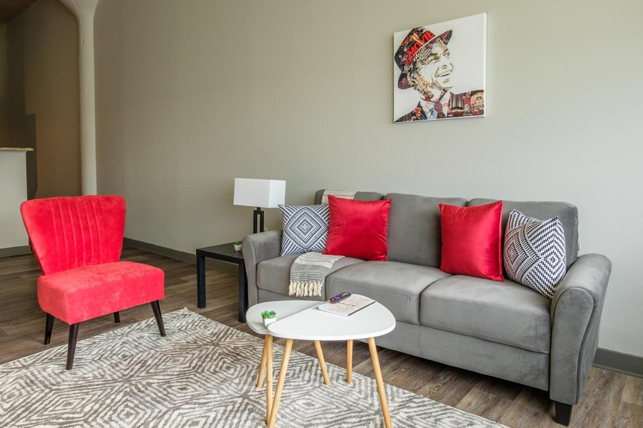 Апартаменты Frontdesk Waterfront Apts Downtown Кливленд Номер фото